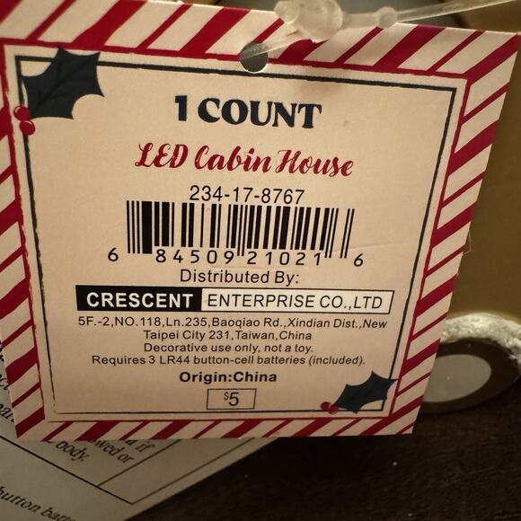 Target Bullseyes Playground LED Light Up Village Cabin Houses Christmas 2025 NWT - Picture 15 of 16